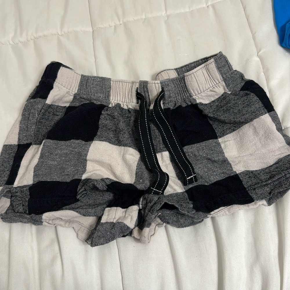 Old Navy plaid black and white pajama shorts.